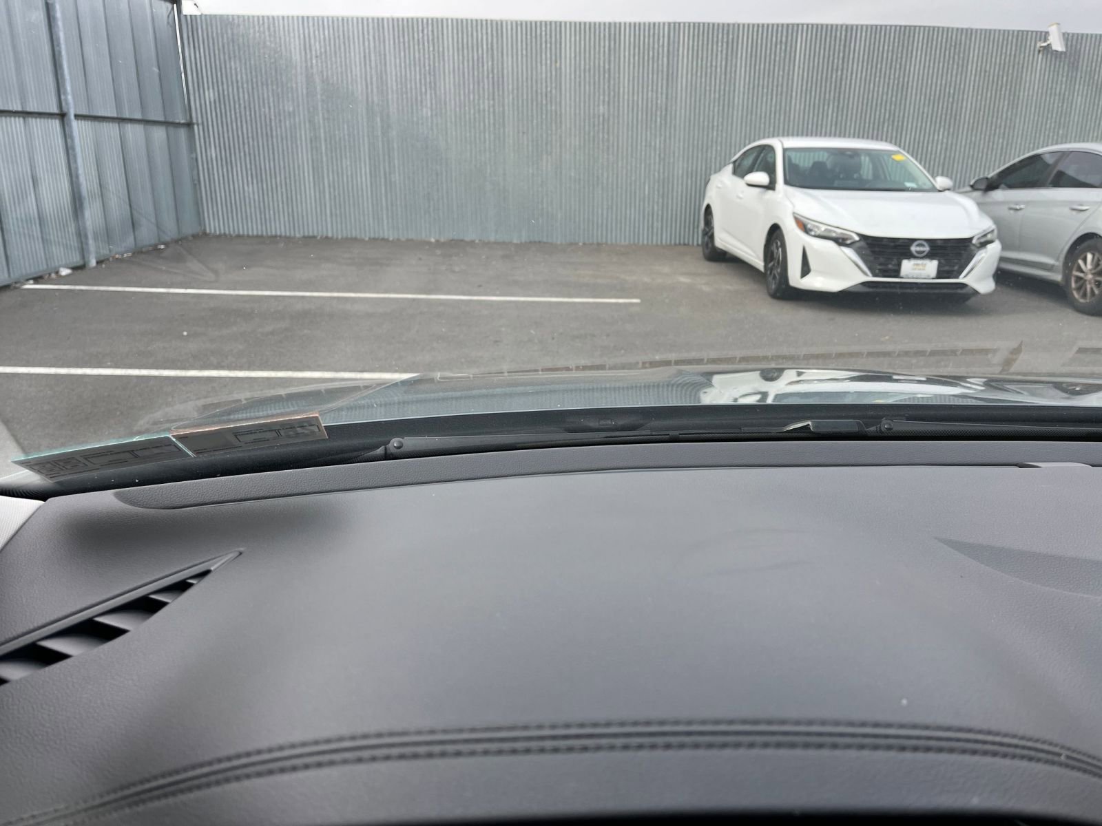 Used 2025 Volkswagen Jetta SE image 33