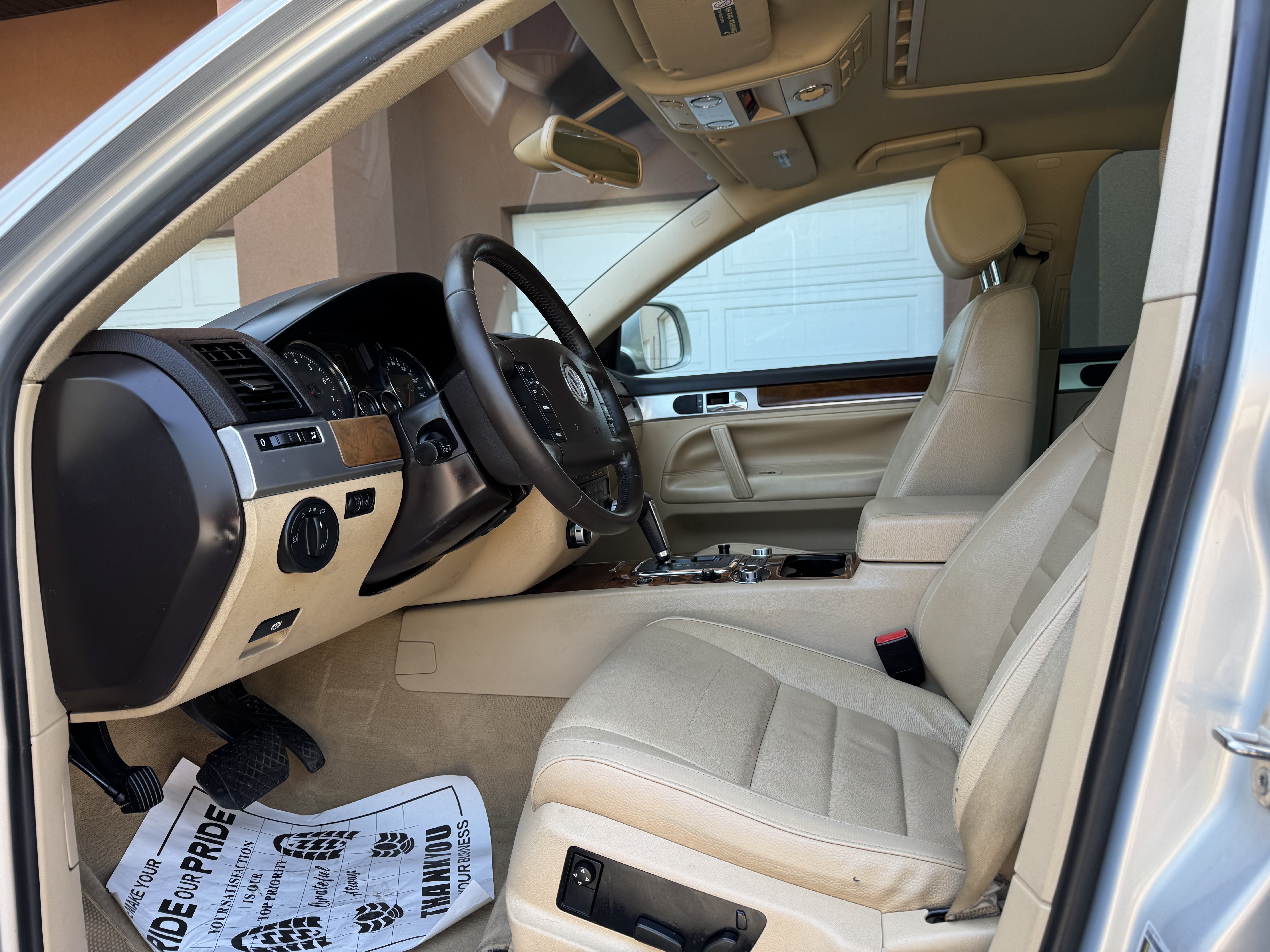 Used 2008 Volkswagen Touareg V6 AWD/4WD image 13