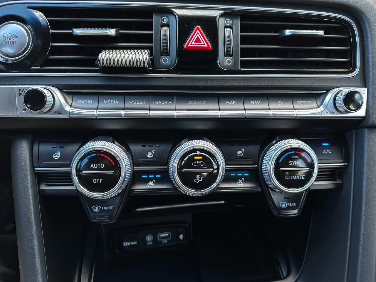 Used 2019 Genesis G70 2.0T Advanced w/ Sport Package image 98