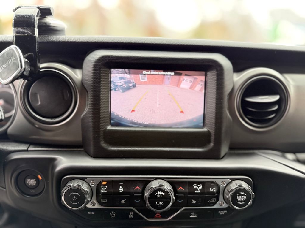 Used 2022 Jeep Wrangler Unlimited Sport image 27