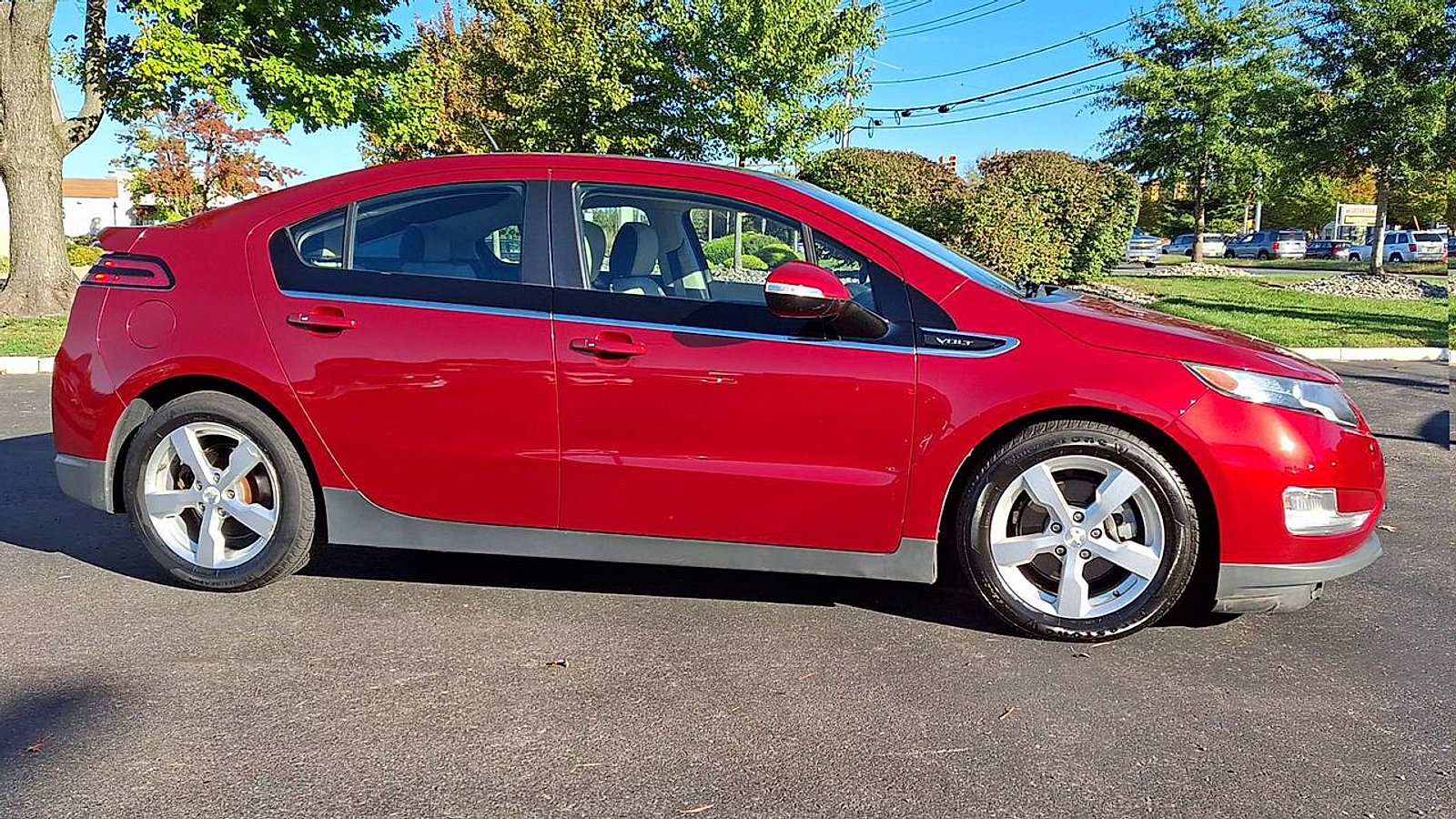 Certified 2012 Chevrolet Volt Premium w/ Premium Trim Package FWD image 6