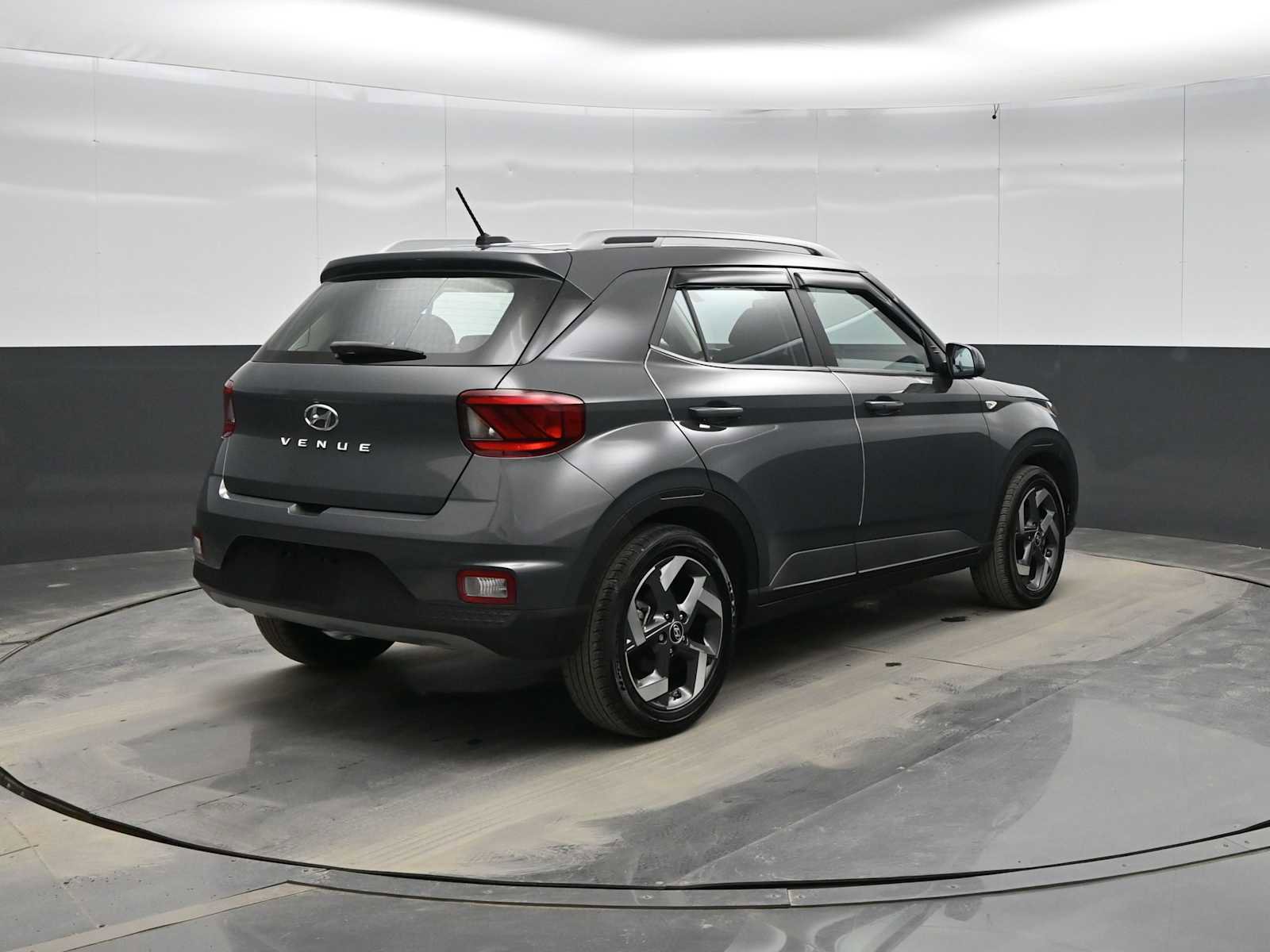 Certified 2024 Hyundai Venue SEL image 7