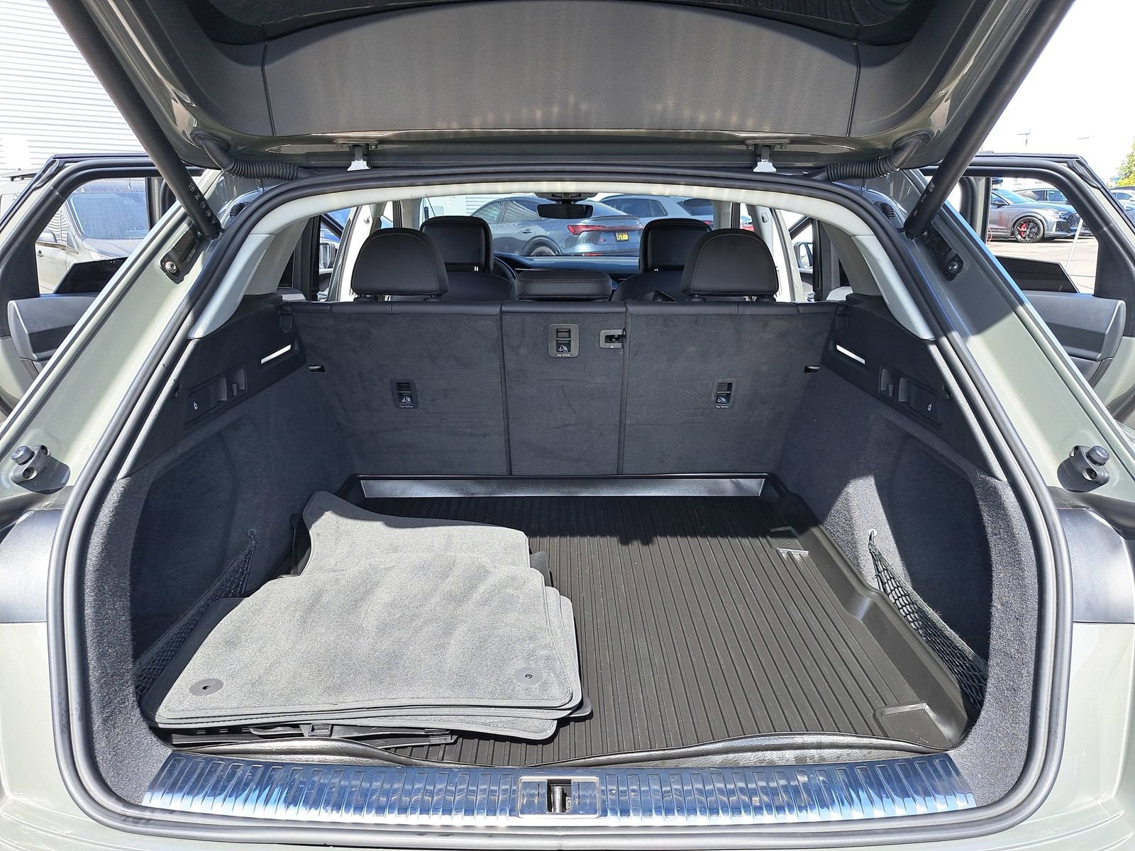 Certified 2024 Audi Q8 e-tron Premium Plus w/ Premium Plus Package image 12