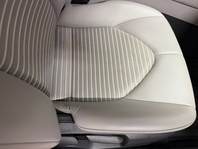 Used 2023 Toyota Camry SE w/ Convenience Package FWD image 28