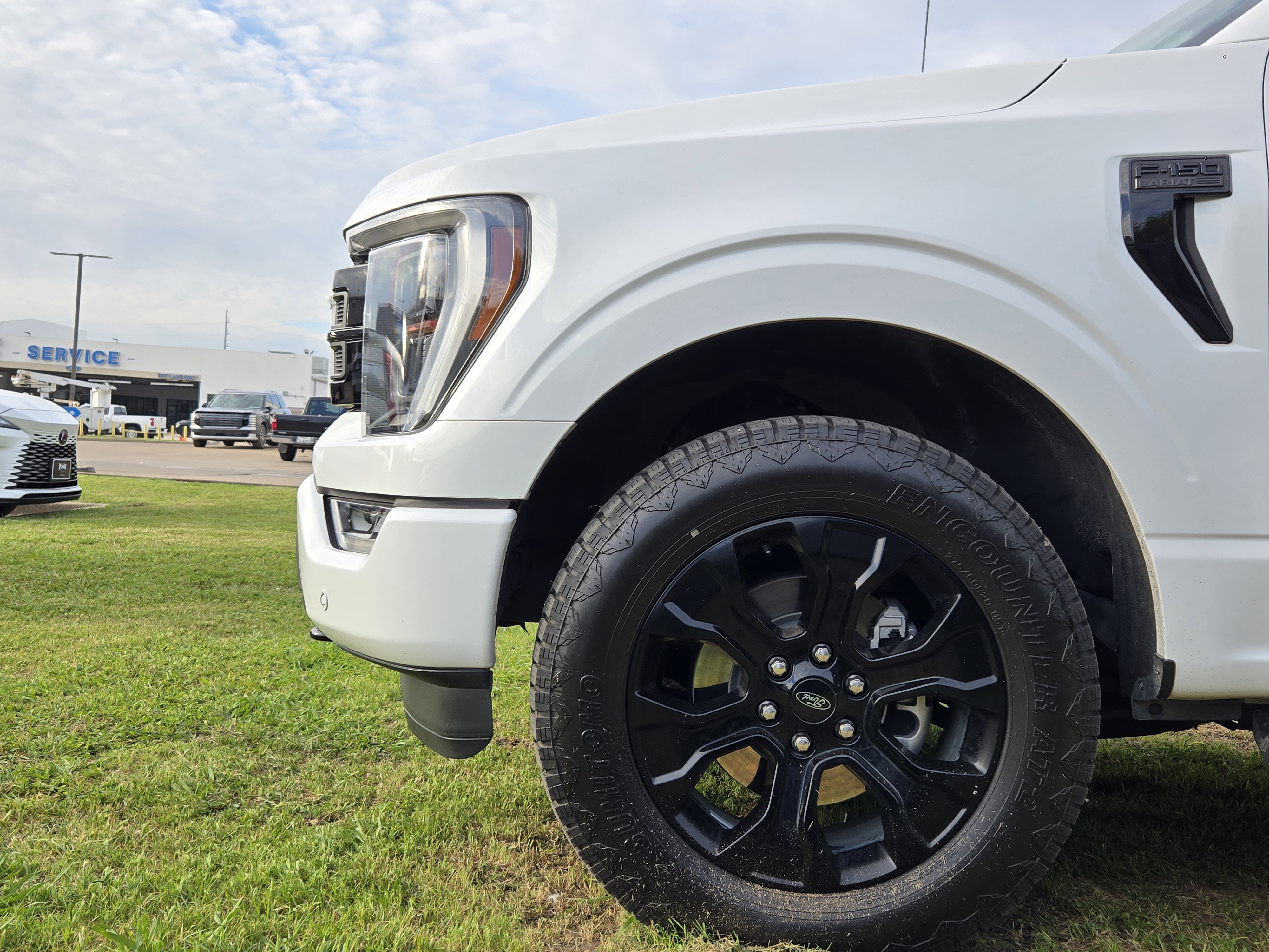 Used 2022 Ford F150 Lariat w/ Equipment Group 502A High image 8