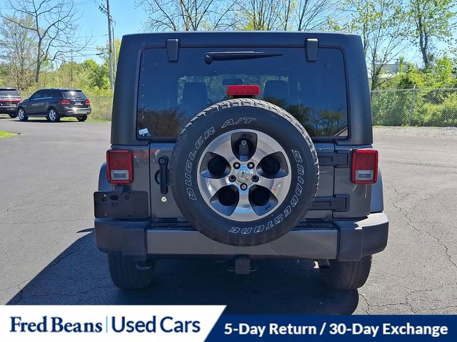 Used 2017 Jeep Wrangler Unlimited Sahara w/ Connectivity Group AWD/4WD image 10