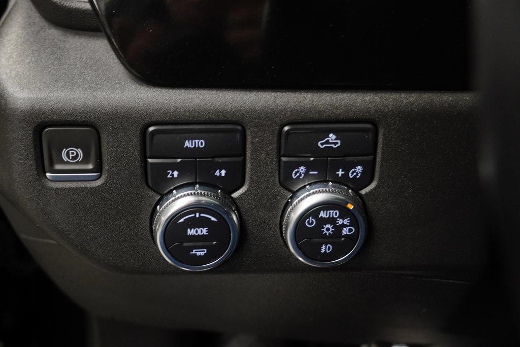 Used 2023 GMC Sierra 1500 Elevation w/ Preferred Package AWD/4WD image 23