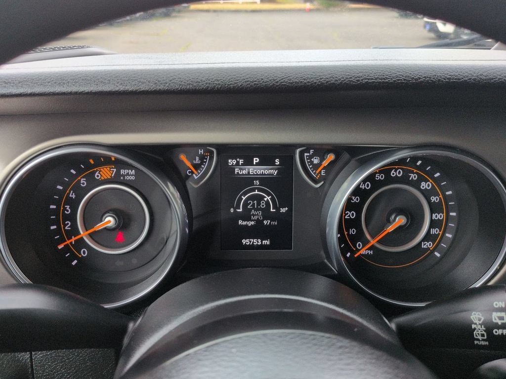 Used 2018 Jeep Wrangler Unlimited Sport AWD/4WD image 13