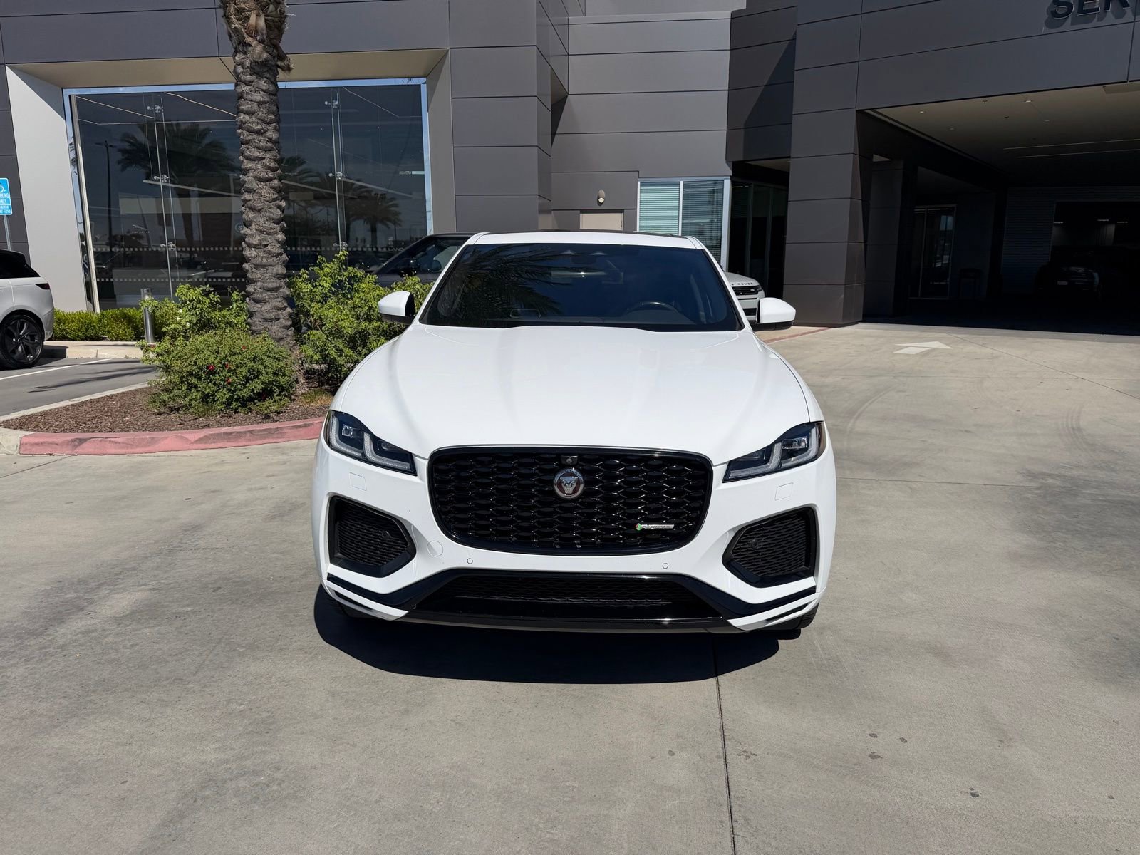 Used 2021 Jaguar F-PACE R-Dynamic S image 2