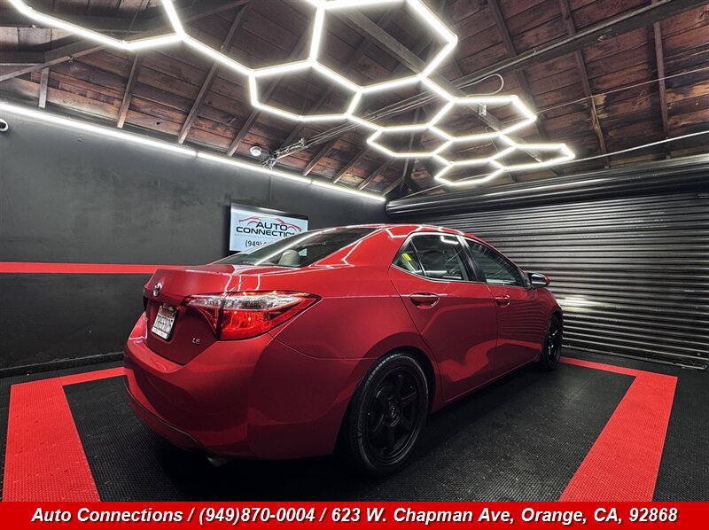 Used 2016 Toyota Corolla LE FWD image 3