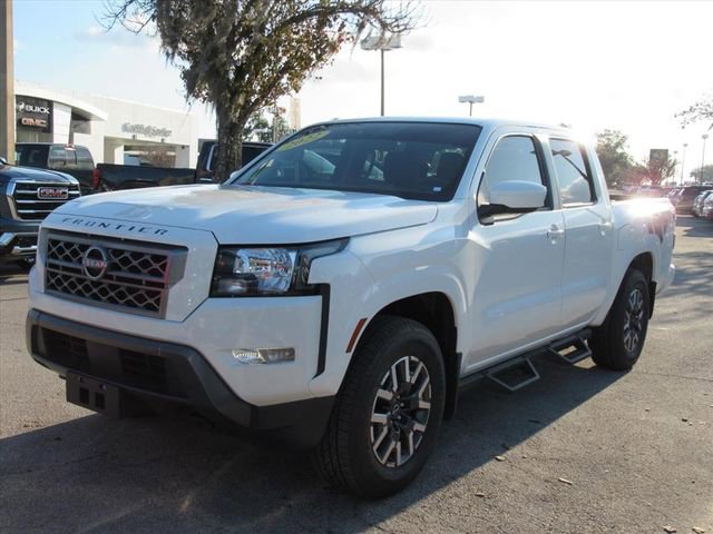 Used 2022 Nissan Frontier SV image 3