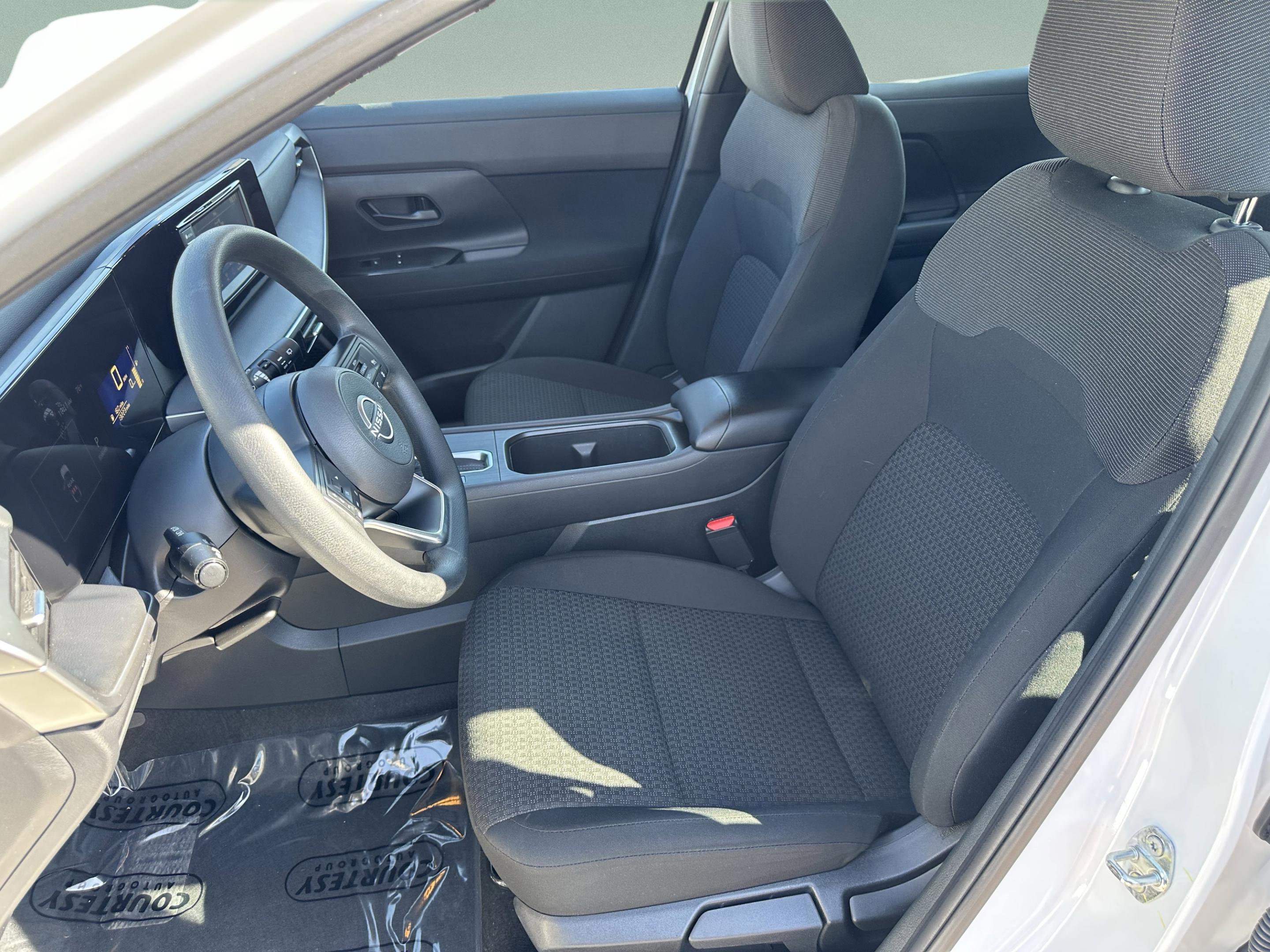 Certified 2025 Nissan Kicks S FWD image 19