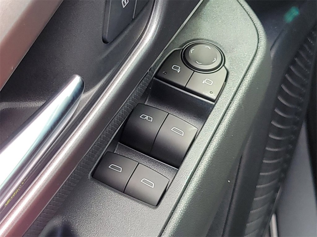 New 2025 Chevrolet Equinox EV RS image 17