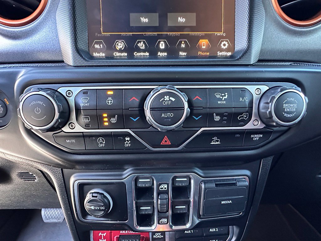 Used 2023 Jeep Gladiator Mojave w/ LED Lighting Group AWD/4WD image 35