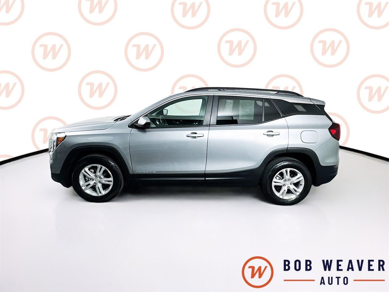 Used 2023 GMC Terrain SLE w/ Driver Convenience Package AWD/4WD image 4