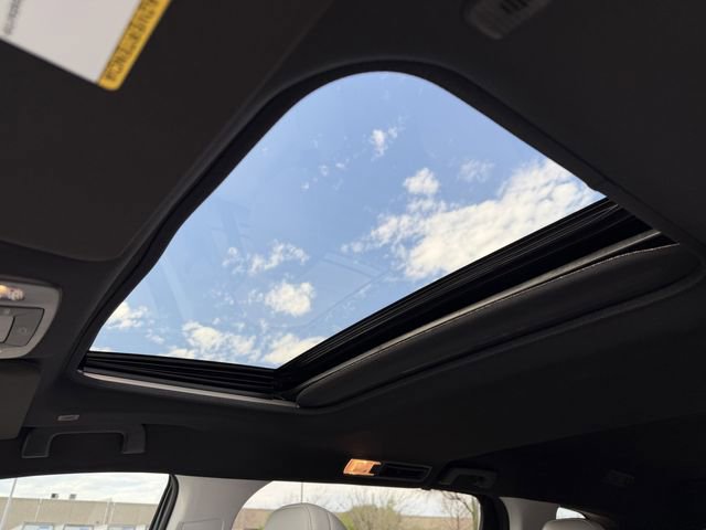 Used 2025 Toyota Sienna XSE image 26