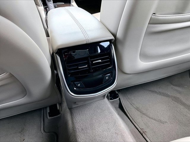 Used 2014 Cadillac XTS Luxury FWD image 25