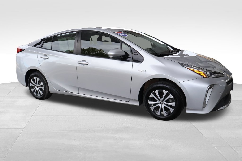 Certified 2020 Toyota Prius LE AWD/4WD image 16
