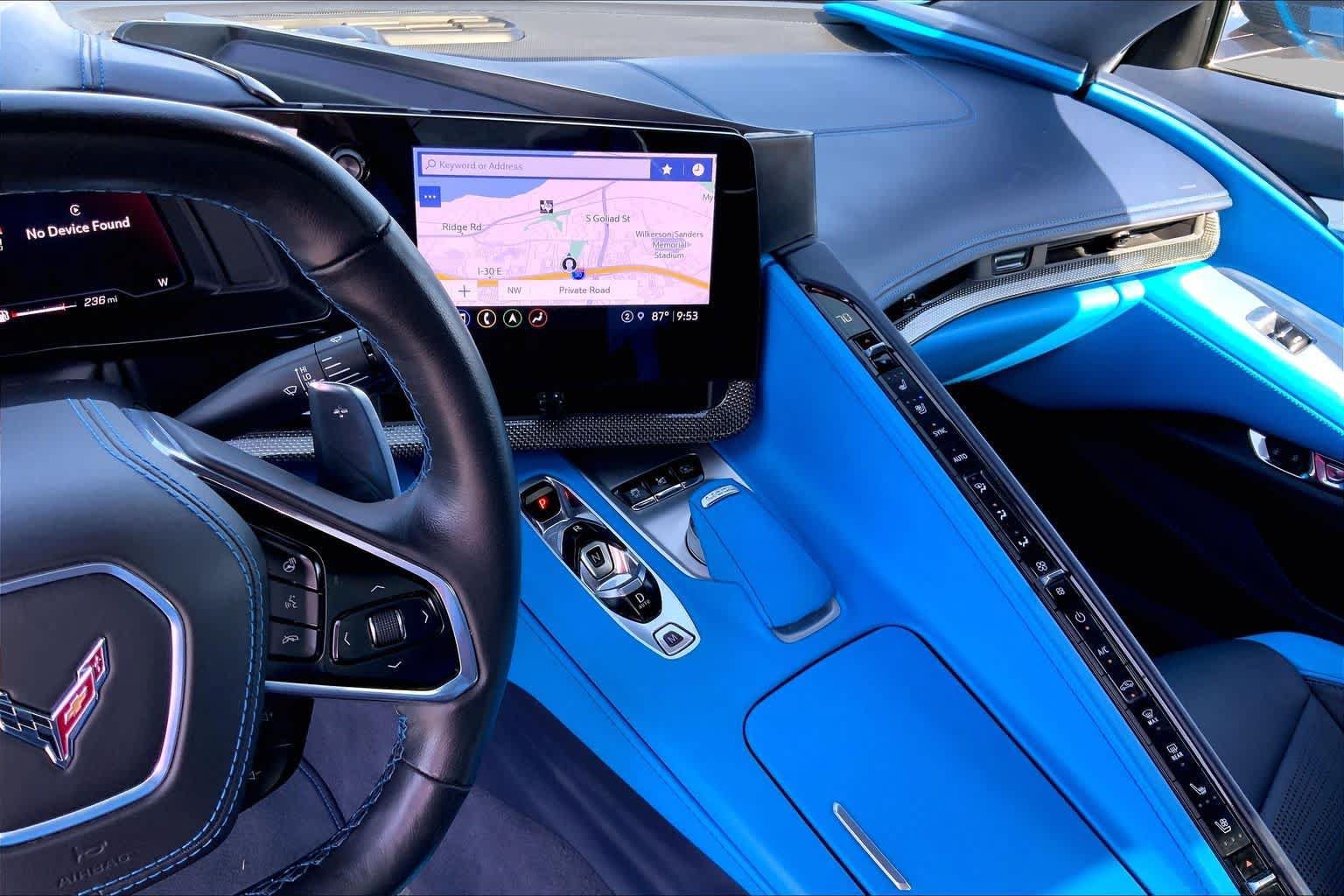 Used 2022 Chevrolet Corvette Stingray Premium Conv w/ Z51 Performance Package RWD image 6