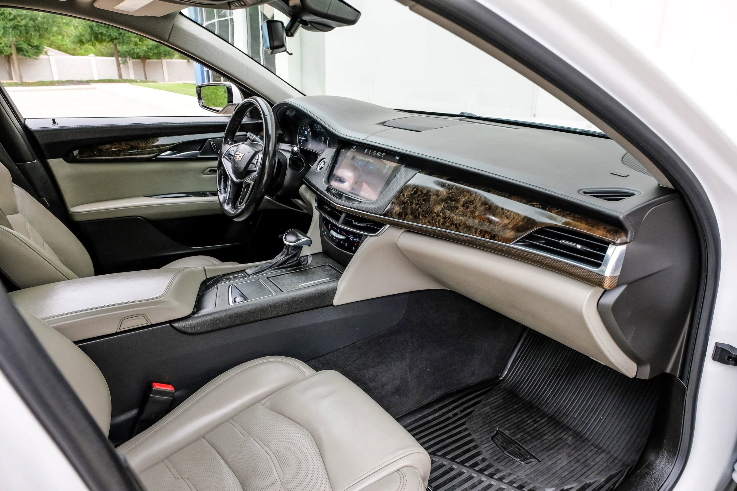 Used 2018 Cadillac CT6 Luxury w/ Active Chassis Package AWD/4WD image 18