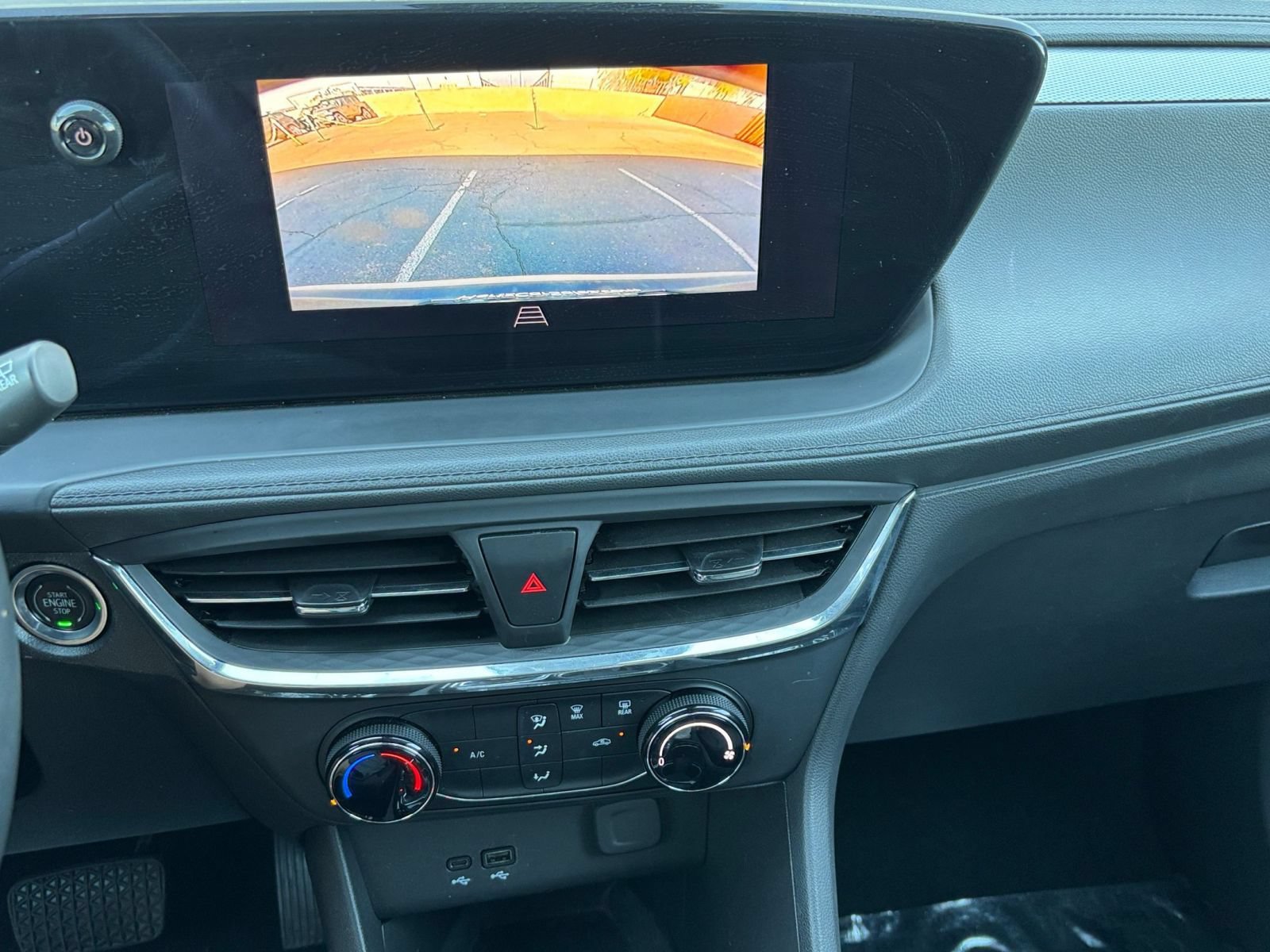 Used 2025 Buick Encore GX Preferred FWD image 17