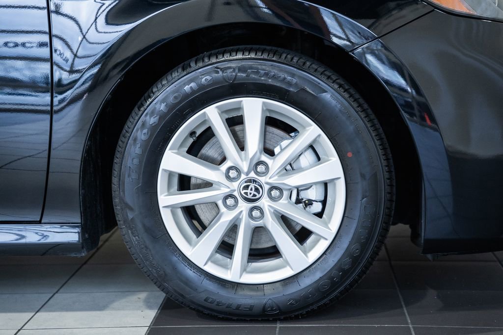 Used 2025 Toyota Camry LE image 14