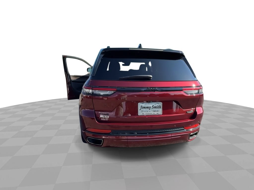 Used 2025 Jeep Grand Cherokee Summit w/ Obsidian Package AWD/4WD image 3