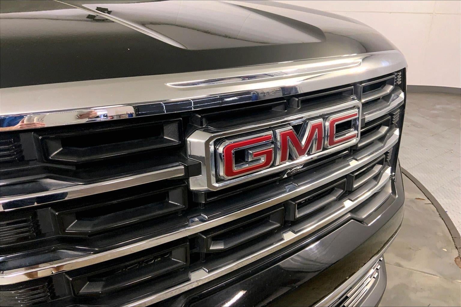 Used 2025 GMC Acadia Elevation FWD image 29