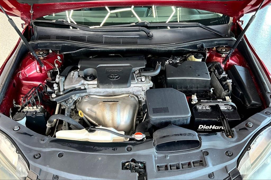 Used 2016 Toyota Camry SE FWD image 29