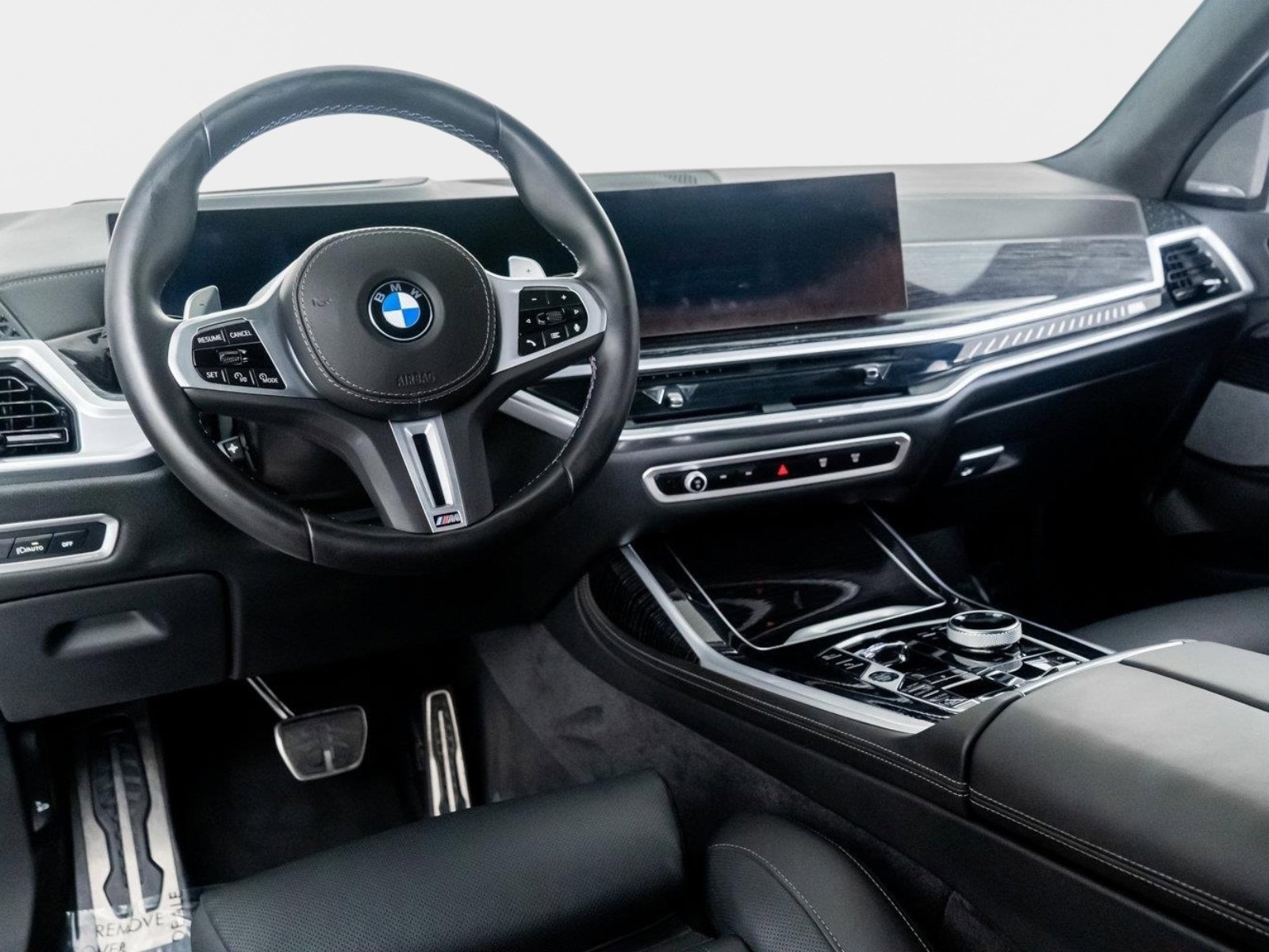 Used 2025 BMW X7 M60i image 2