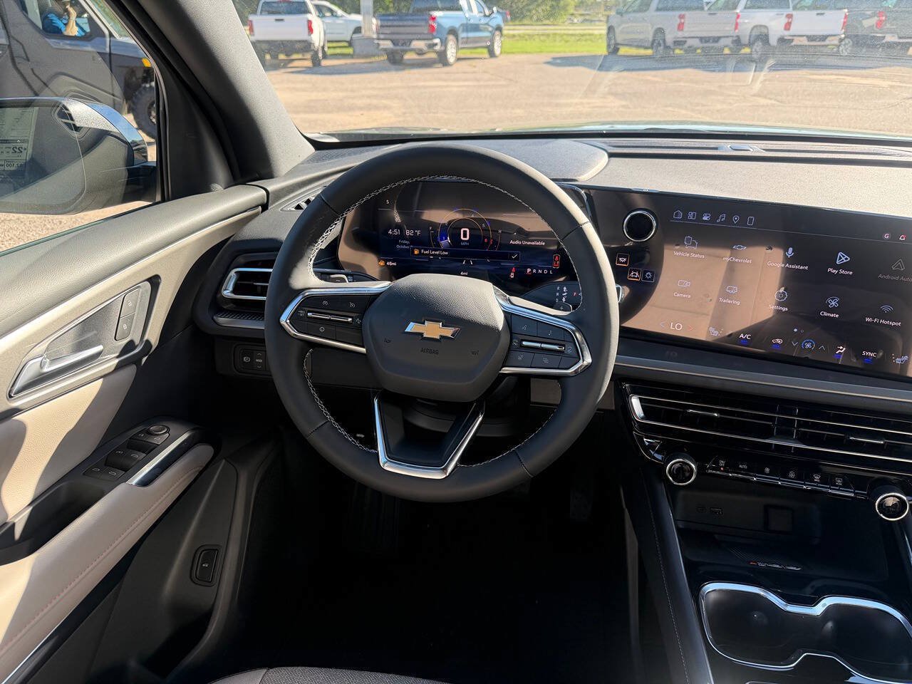 New 2027 Chevrolet Traverse LT w/ Driver Confidence Package FWD image 12