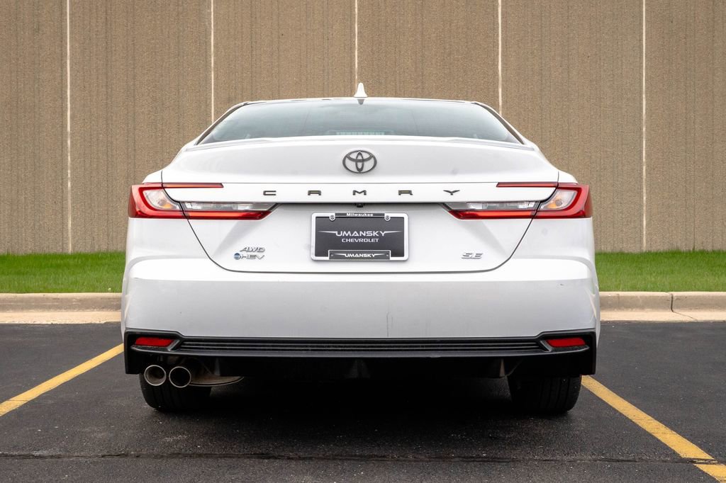 Used 2025 Toyota Camry SE w/ Convenience Package image 8