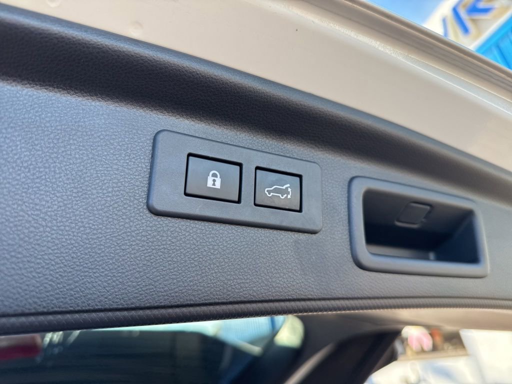 Used 2022 Subaru Forester Premium image 32