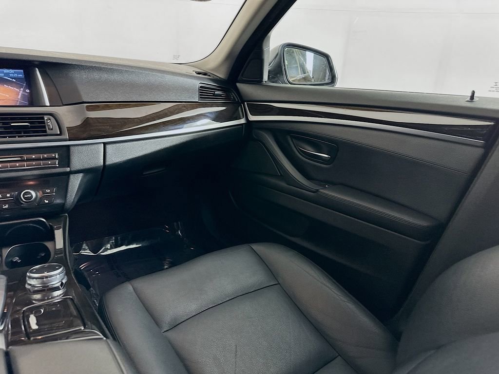 Used 2016 BMW 535i xDrive Sedan AWD/4WD image 34