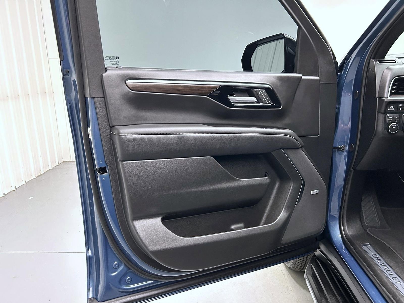 Used 2026 Chevrolet Tahoe Premier image 9