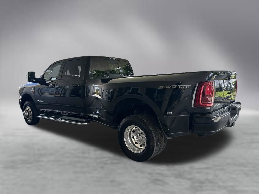 Used 2025 RAM 3500 Laramie w/ Sport Appearance Package AWD/4WD image 4