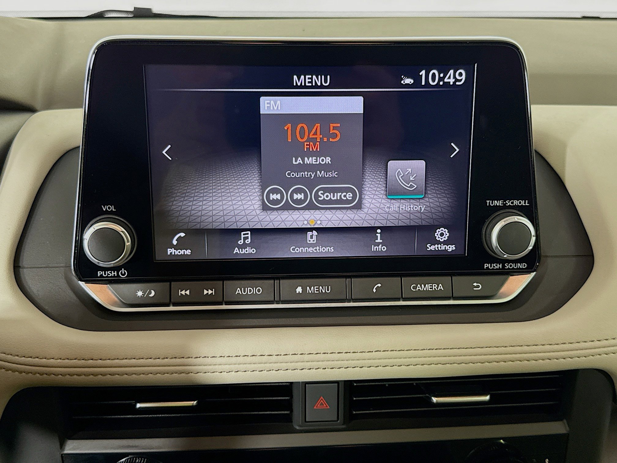 Used 2025 Nissan Rogue SV w/ SV Premium Package FWD image 17