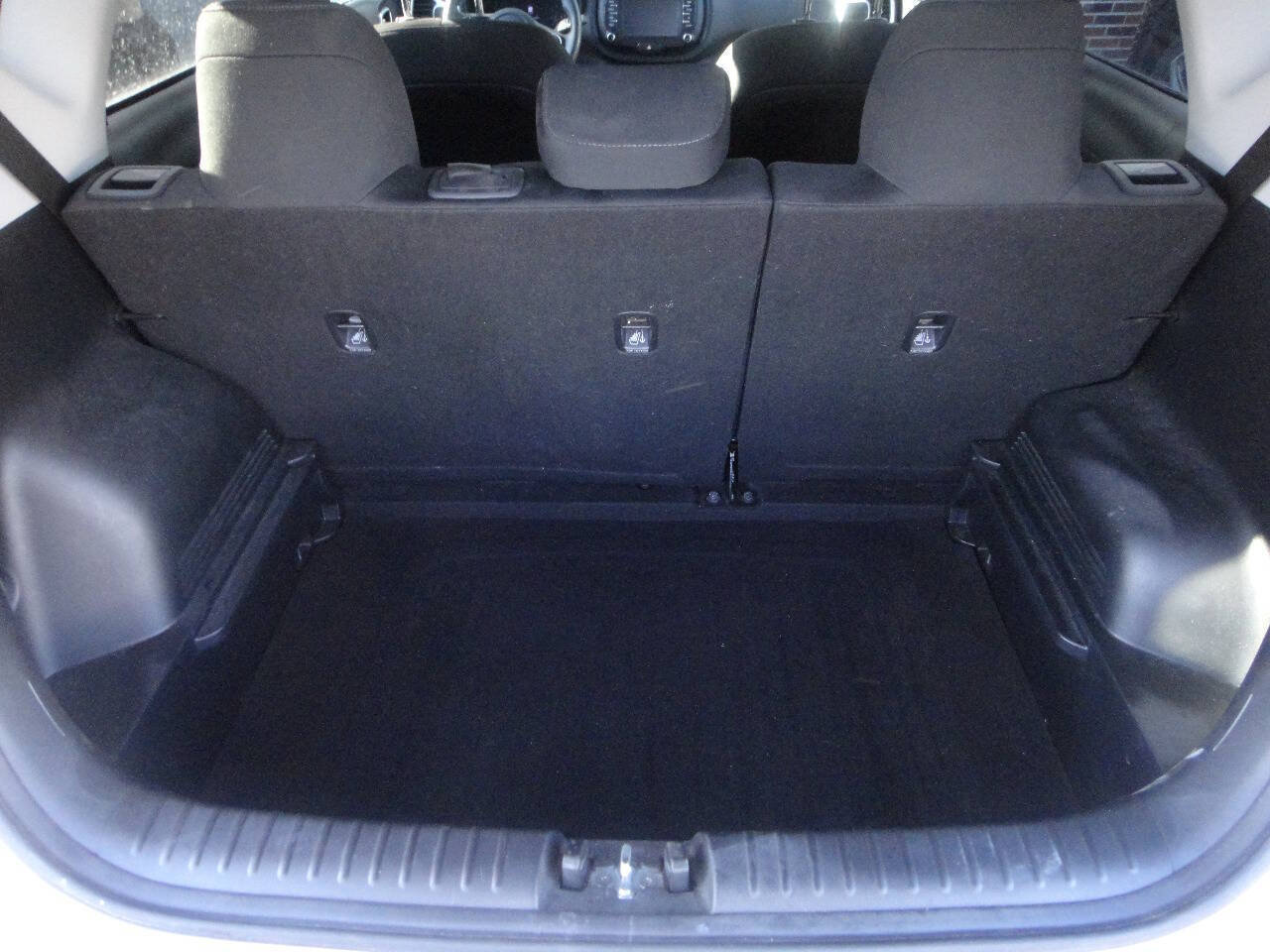 Used 2020 Kia Soul S FWD image 11