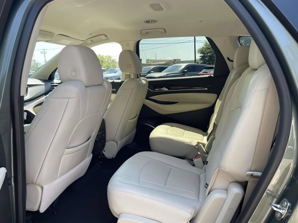 Used 2023 Buick Enclave Essence FWD image 13