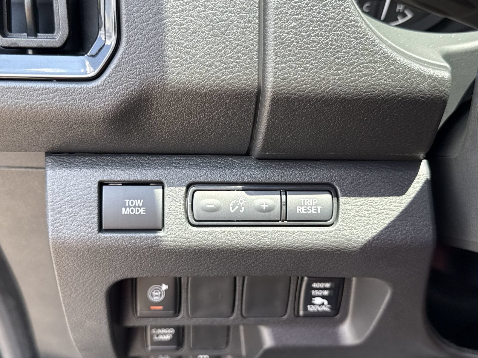 New 2026 Nissan Frontier PRO-4X w/ Pro-4x Convenience Package AWD/4WD image 13