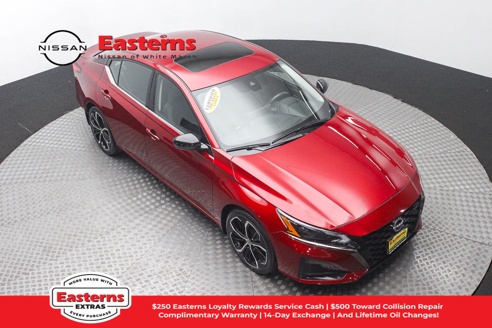 Used 2023 Nissan Altima 2.5 SR w/ SR Premium Package FWD image 3