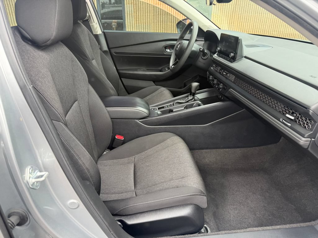 Used 2024 Honda Accord EX image 19