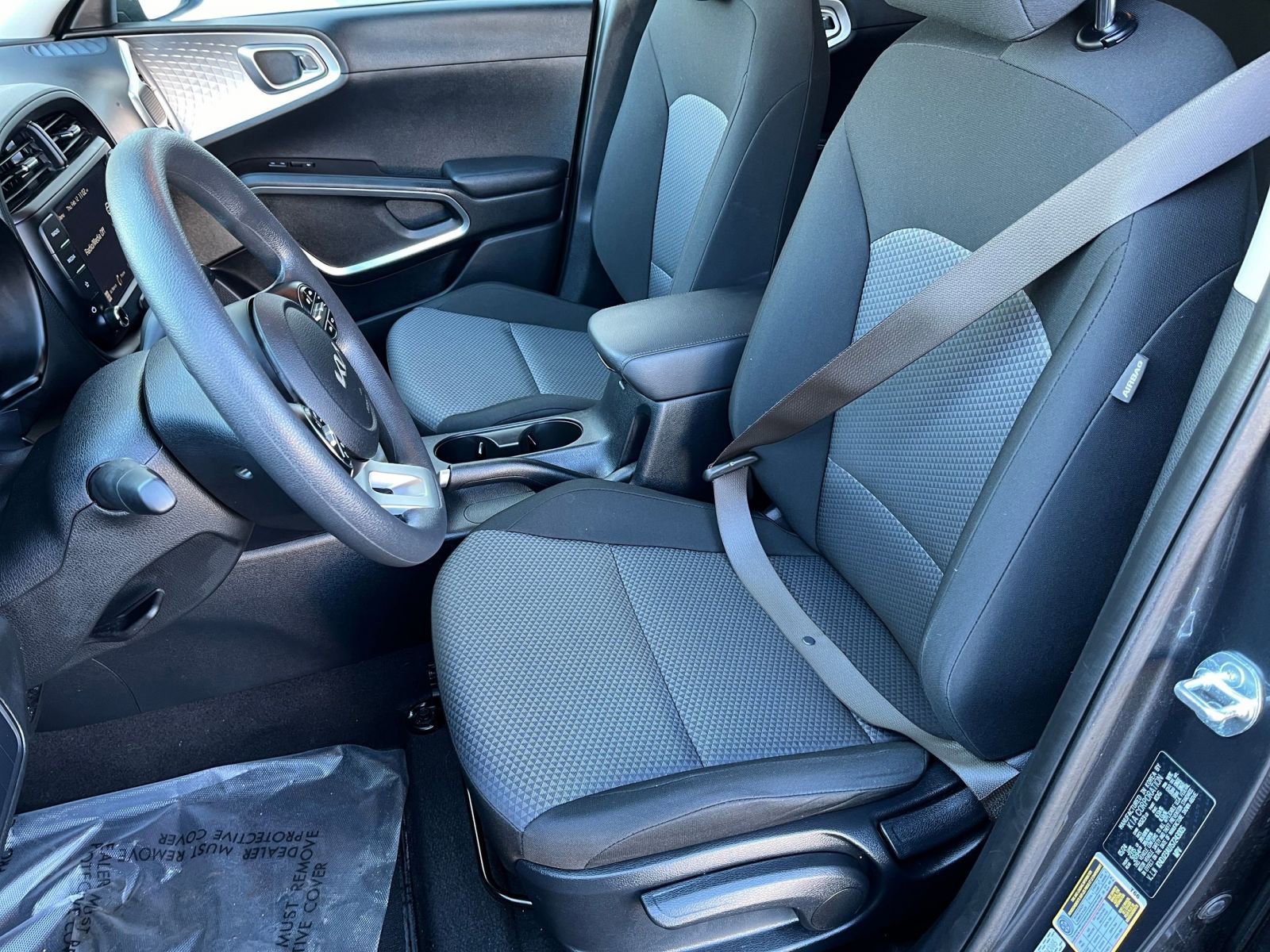 Used 2025 Kia Soul LX w/ LX Technology Package image 32