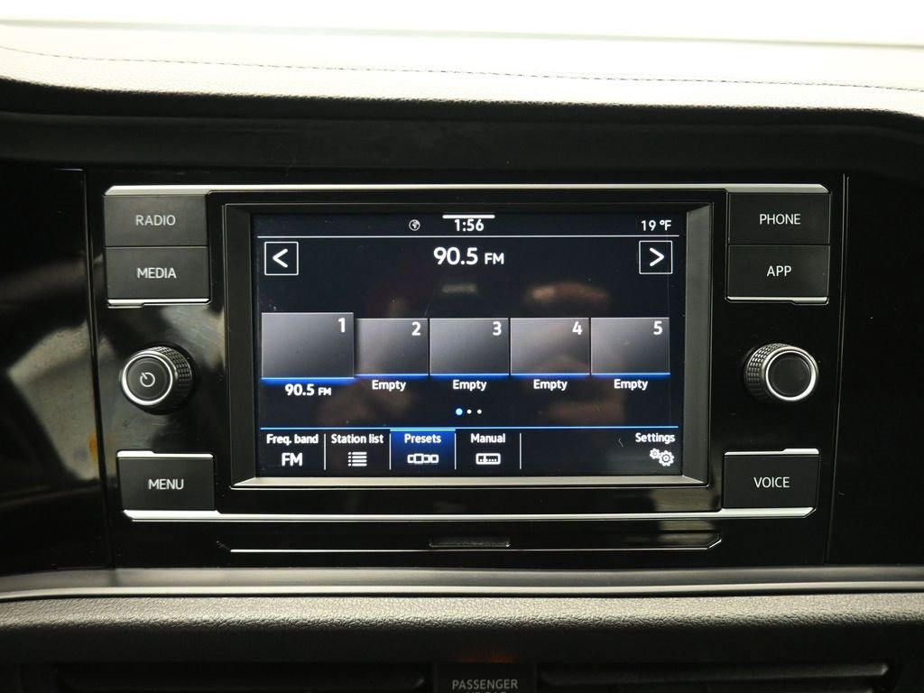 Used 2024 Volkswagen Jetta Sport image 16