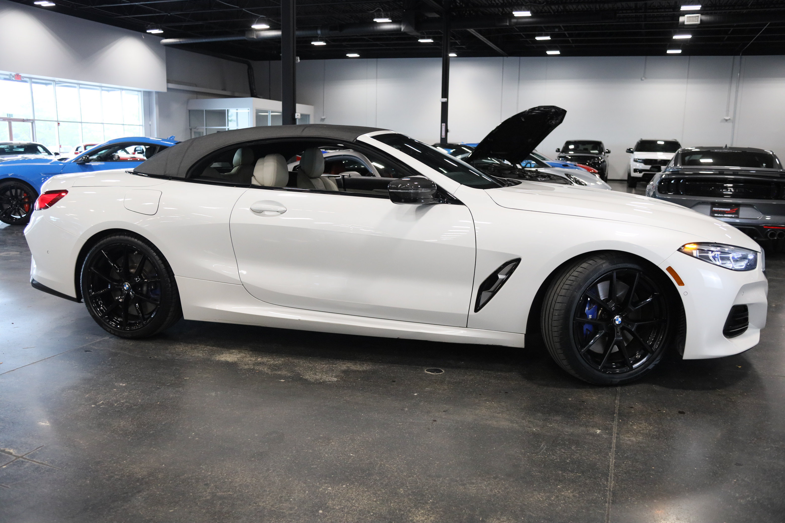 Used 2023 BMW M850i xDrive Convertible w/ M Carbon Exterior Package AWD/4WD image 15