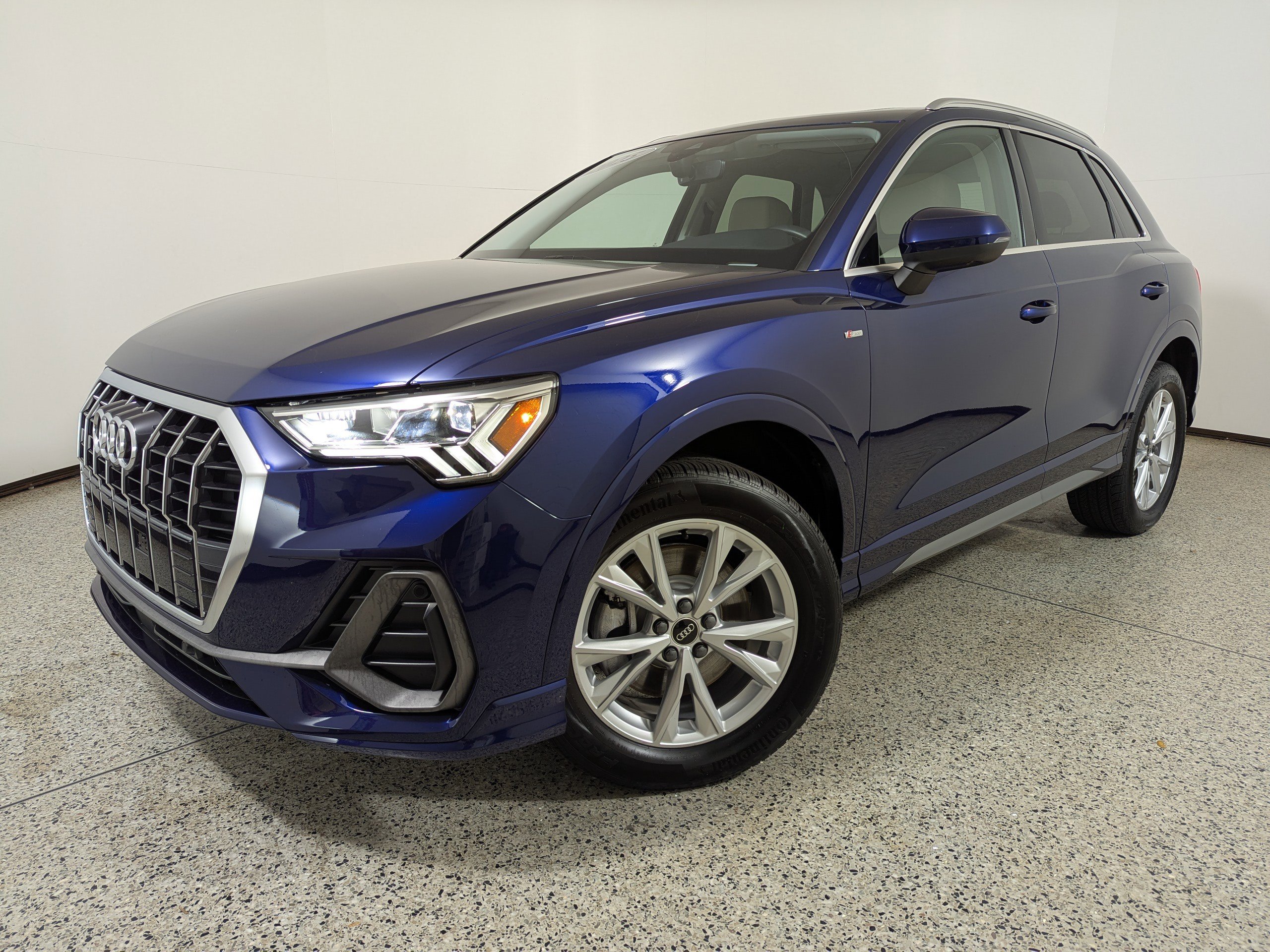 Certified 2025 Audi Q3 2.0T Premium Plus w/ Premium Plus Package image 18