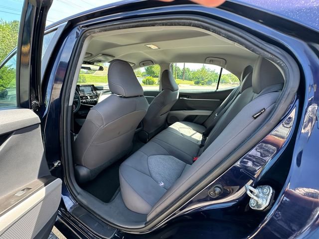 Used 2021 Toyota Camry LE FWD image 18