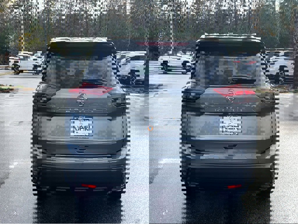 New 2025 Nissan Rogue SV image 7