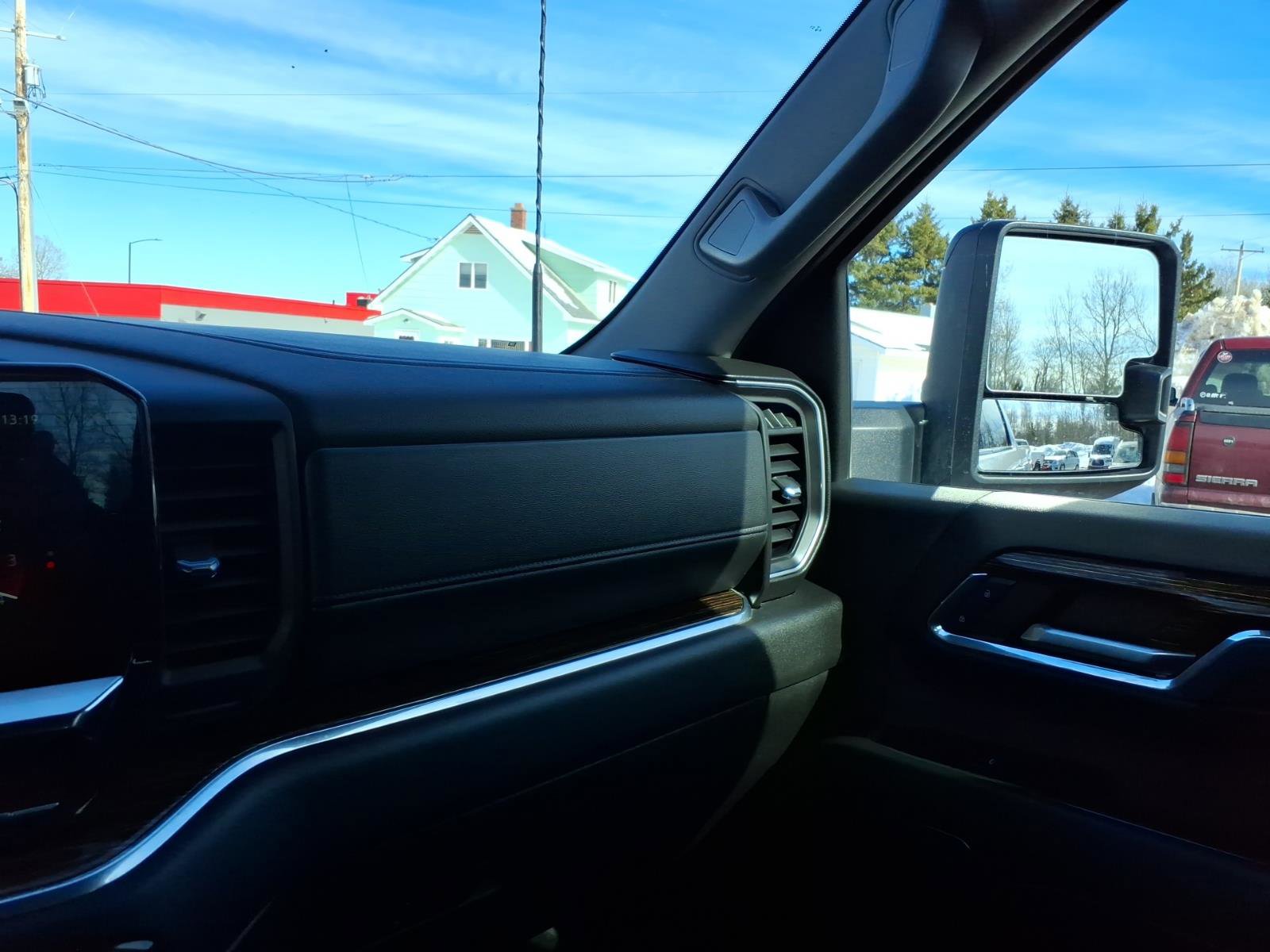 Used 2024 GMC Sierra 3500 SLE w/ SLE Convenience Package AWD/4WD image 18