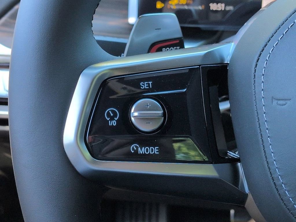 New 2026 BMW 750e xDrive w/ Executive Package image 24